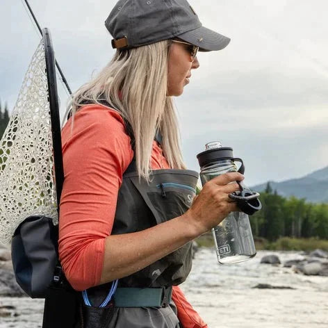 Yonder Tether Water Bottle 750 ML (25 Oz.) - Navy