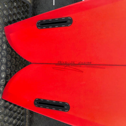 Fish 5'8" Red Tint - Futures