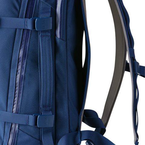 Crossroads Backpack 27Ltr - Navy